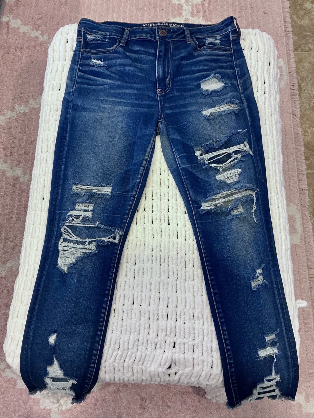 American Eagle Distressed Jeans 👖